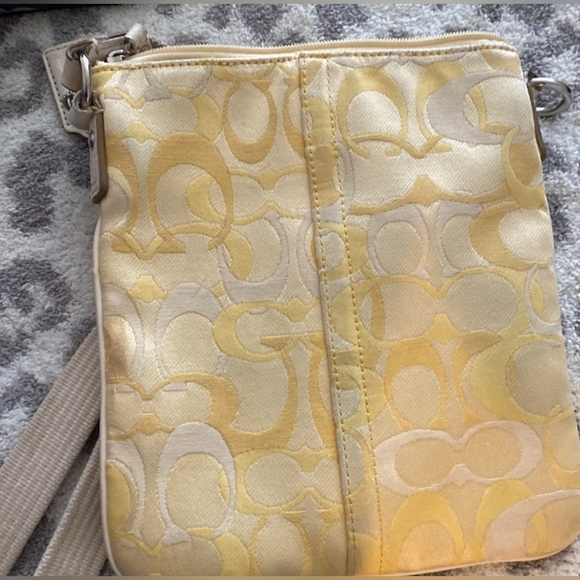 Coach Signature Sateen Yellow and Cream Swingback Bag Purse - Picture 3 of 3